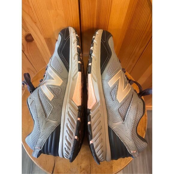 New Balance Womens WT510CL4 Gray Hiking Trail Running Shoes Size 10.5 B - Picture 5 of 8
